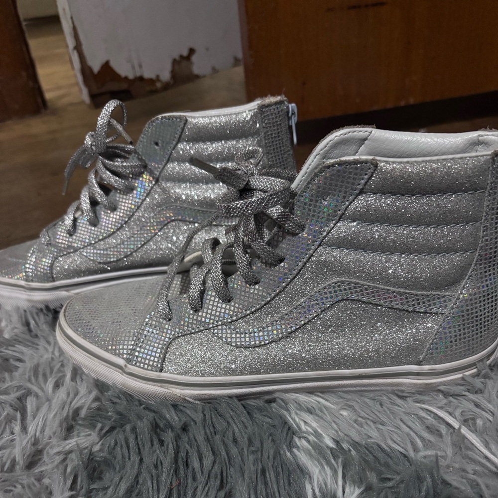 Vans kids shoe size 7